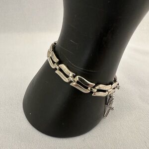 Monet silver tone link bracelet